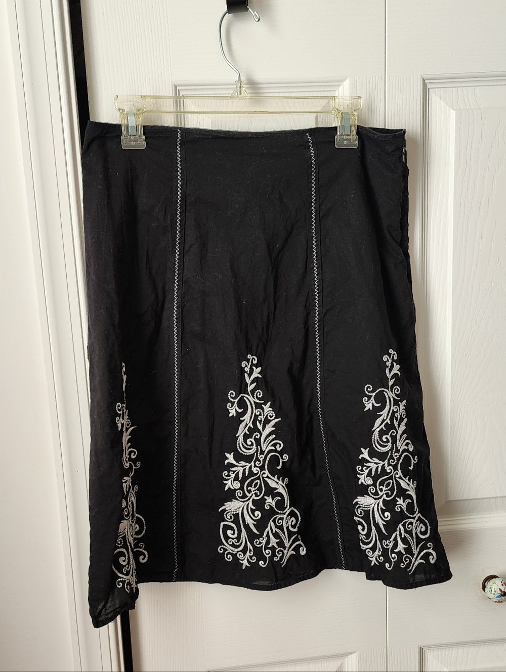 George Black Y2k White Embroidered Skirt Size 10